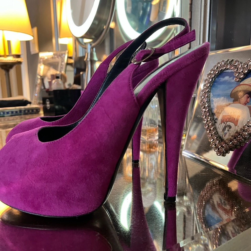 Giuseppe Zanotti Fuchsia Suede Heels-37.5(US 7.5) - Picture 9 of 12